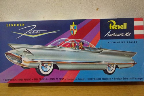 Revell authentic kit - authentic,